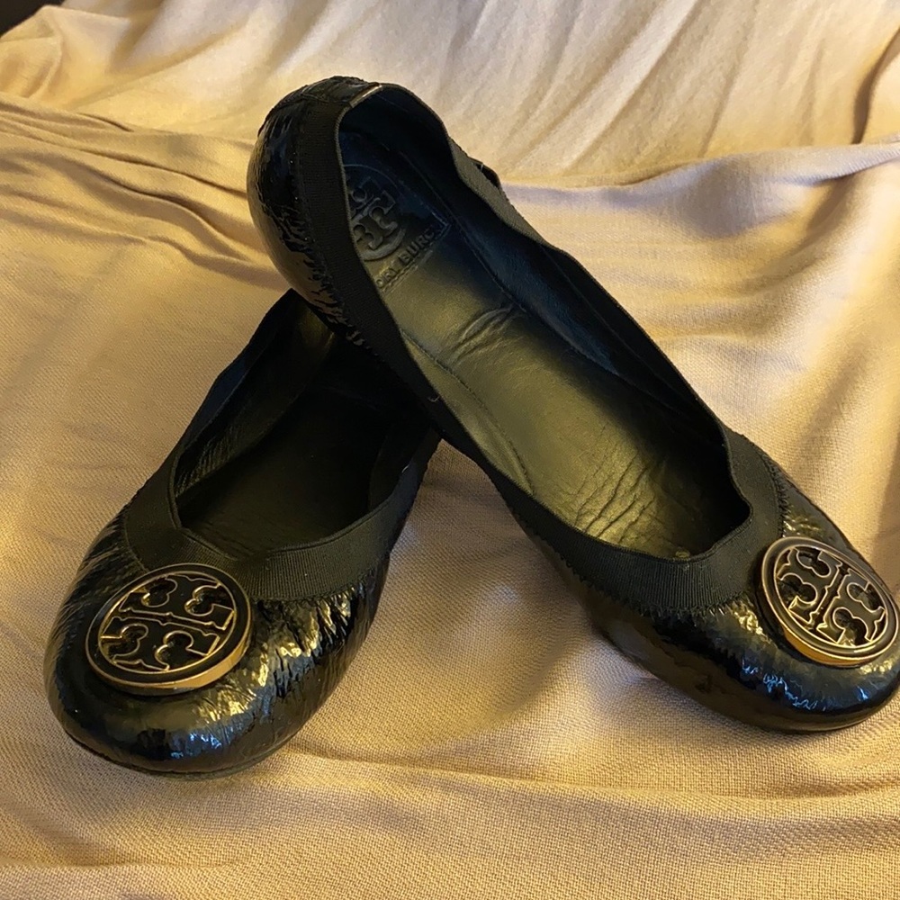 Tory Burch flats - black , gold /black sz7m